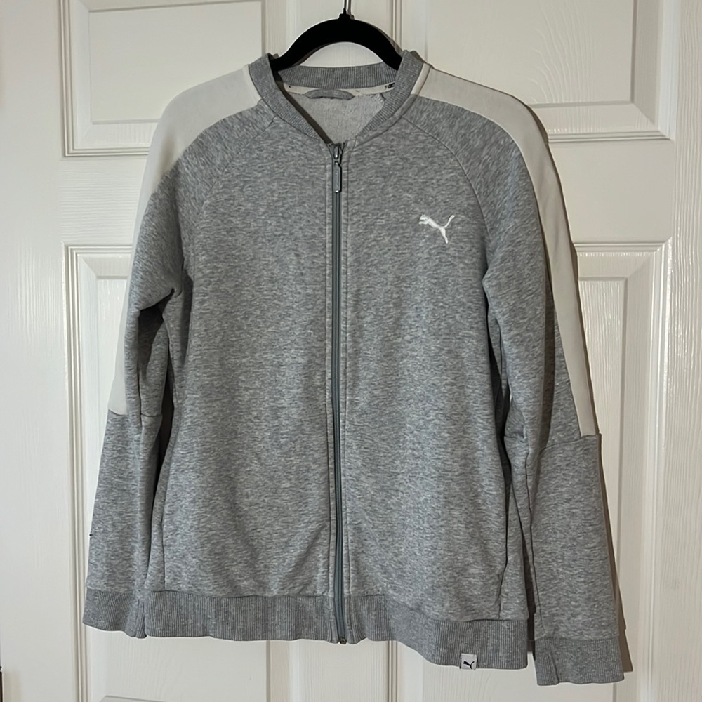 Women’s‎ Puma Gray and White Zip Up Sweatshirt, Sz Medium